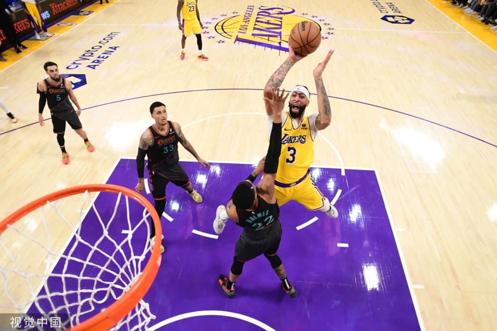 式似乎在他 式似乎在他